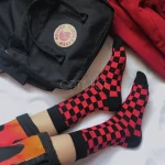 جوراب شطرنجی قرمز و سیاه