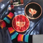 جوراب رنگارنگ تیره نیم ساق فانتزی