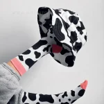 کلاه باکت طرح پوست گاو مخمل