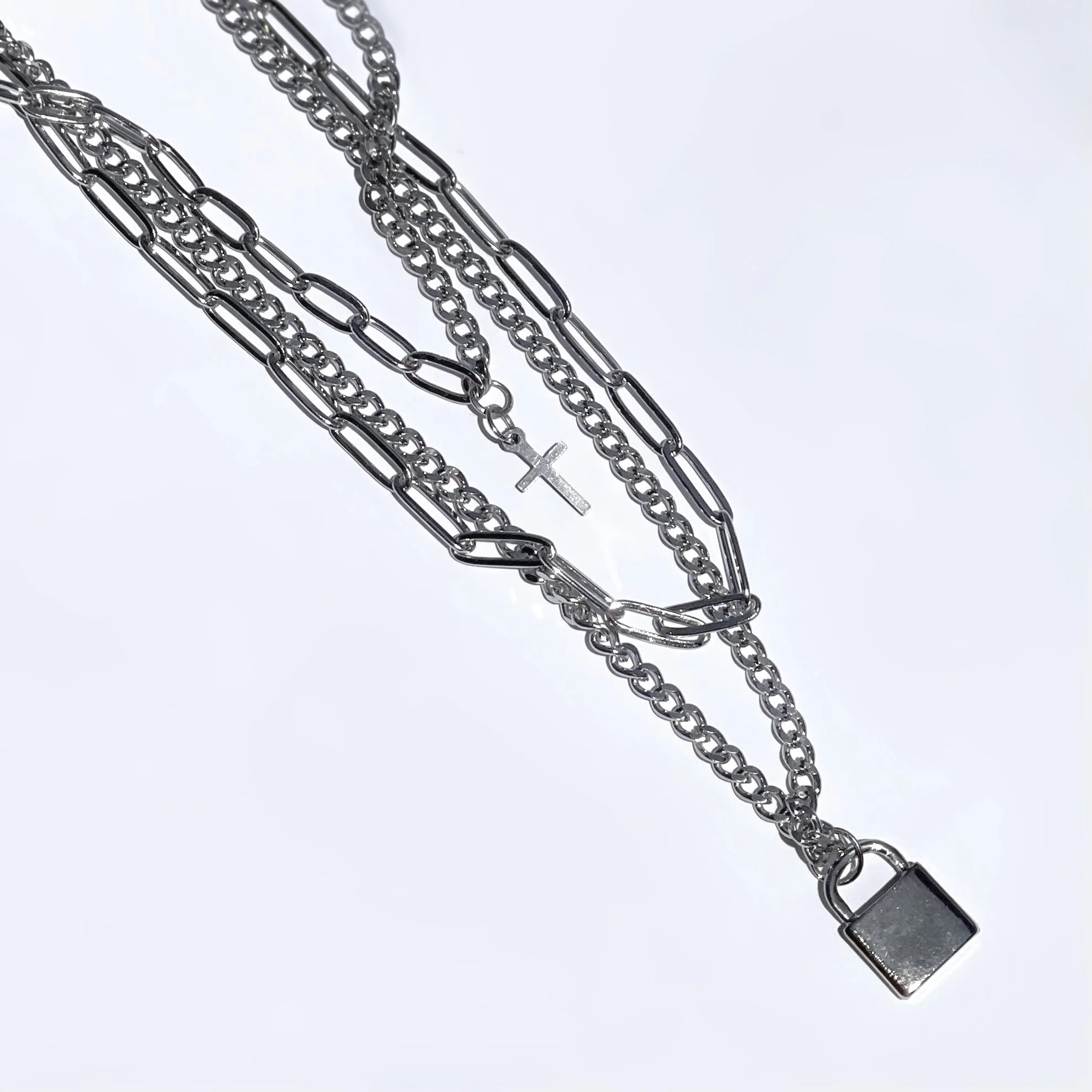 گردنبند استیل قفل و صلیب