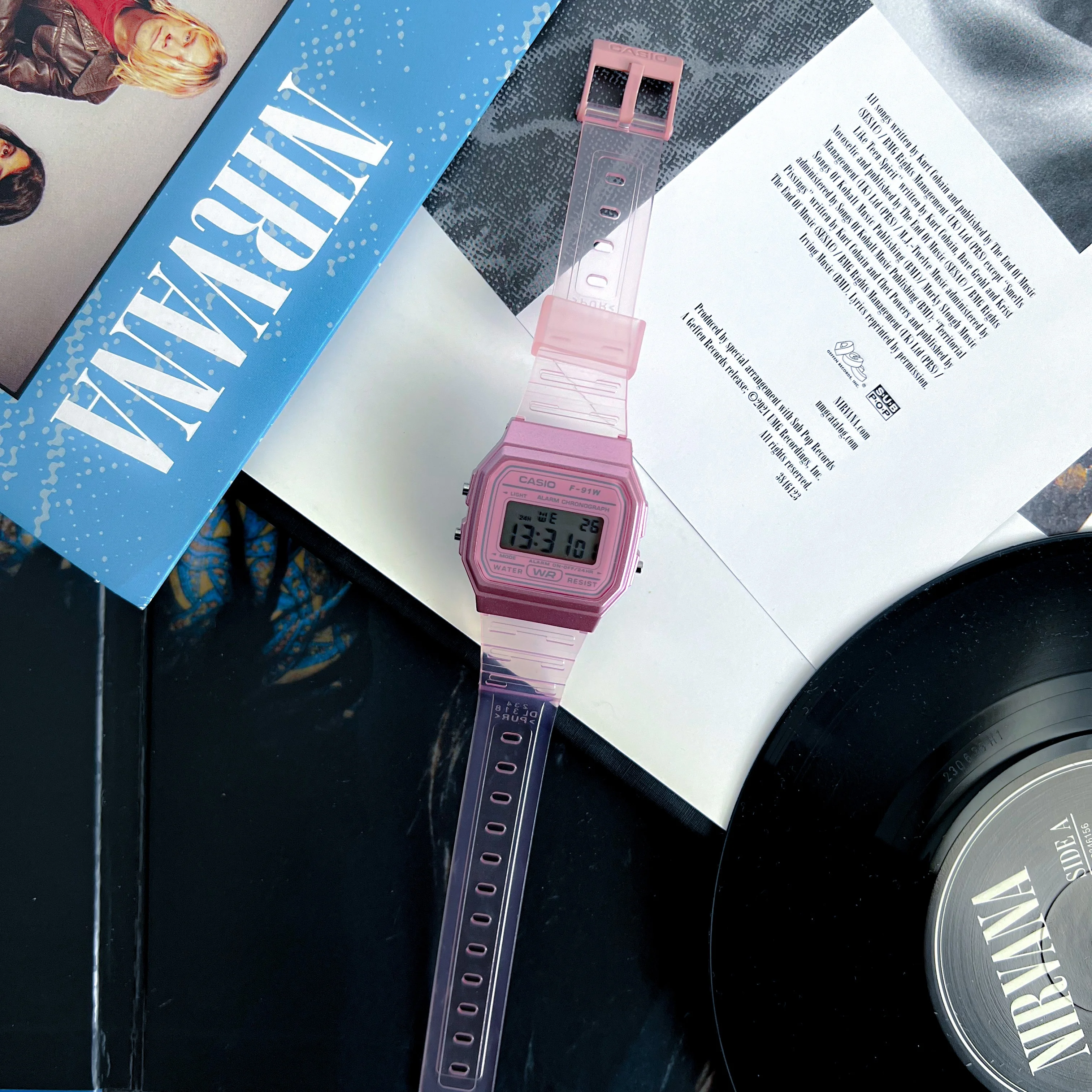 ساعت کاسیو F-91W صورتی