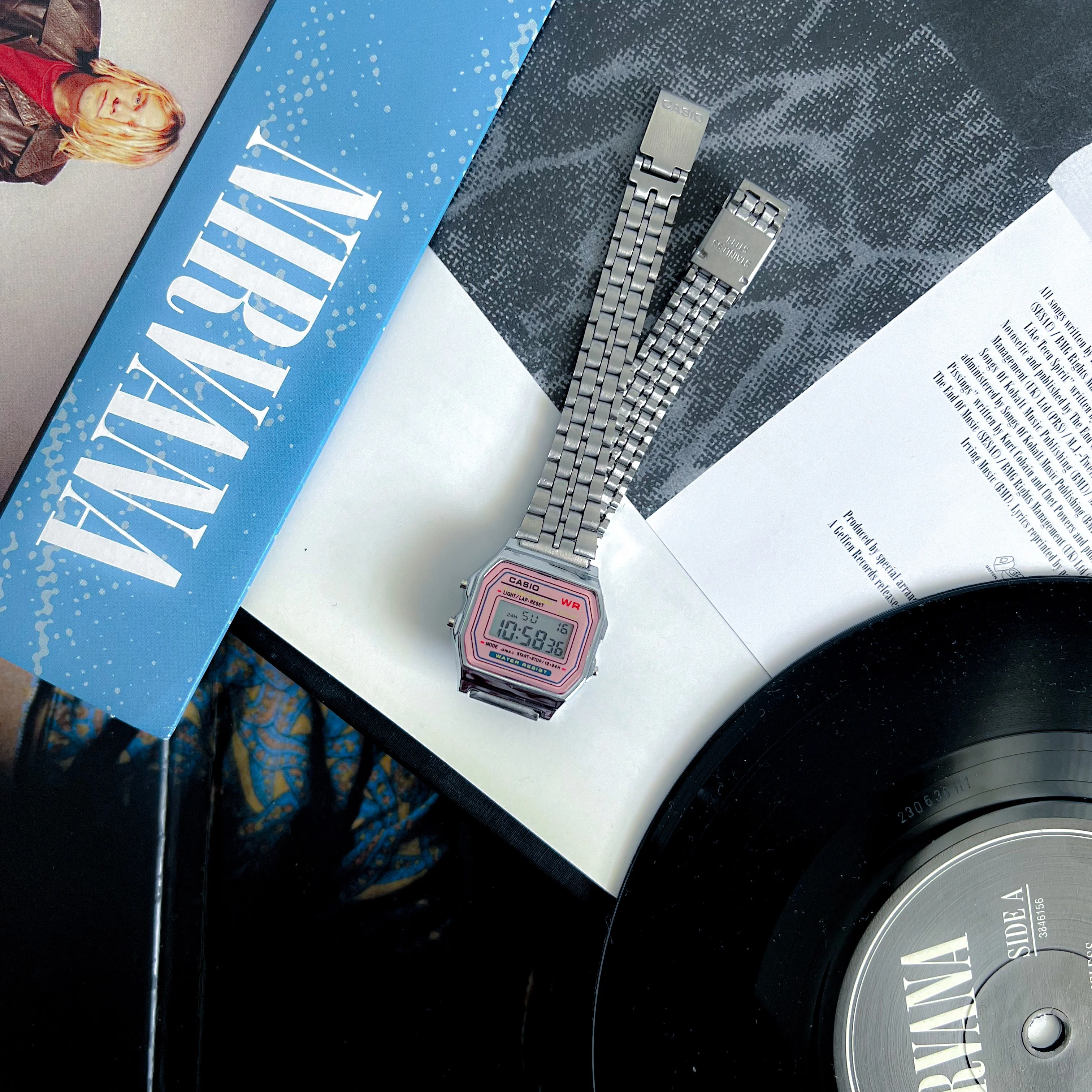 ساعت کاسیو نوستالژی صفحه کوچیک F91W صورتی دخترانه