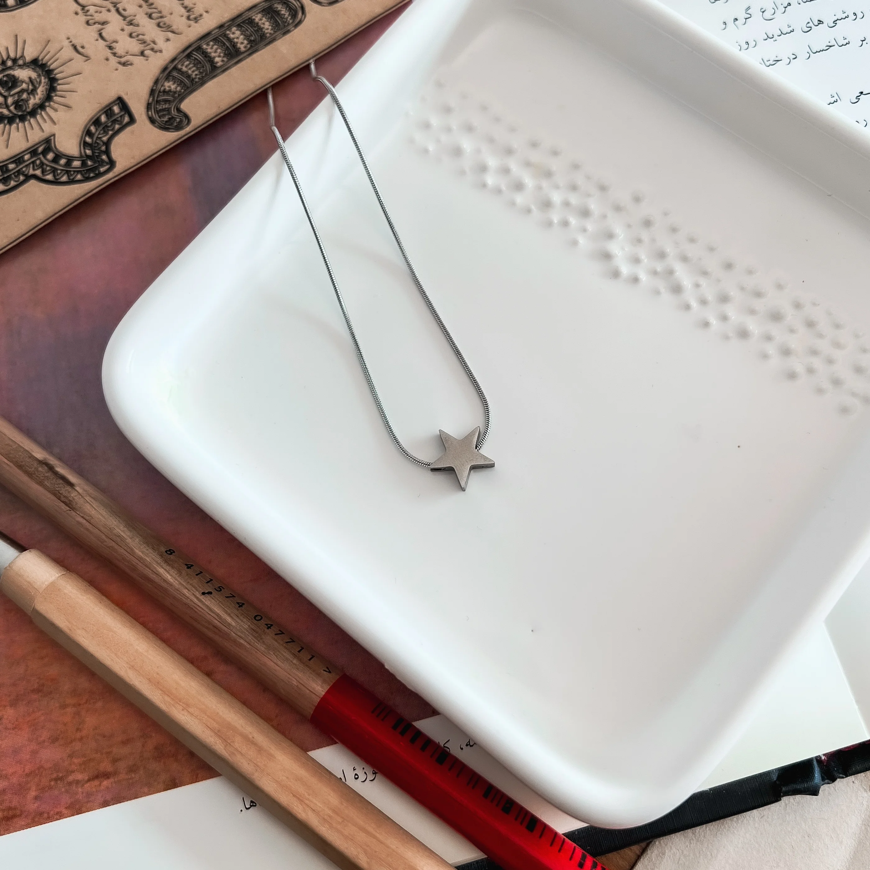 گردنبند ستاره کروم