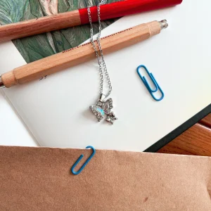 گردنبند پروانه صدفی