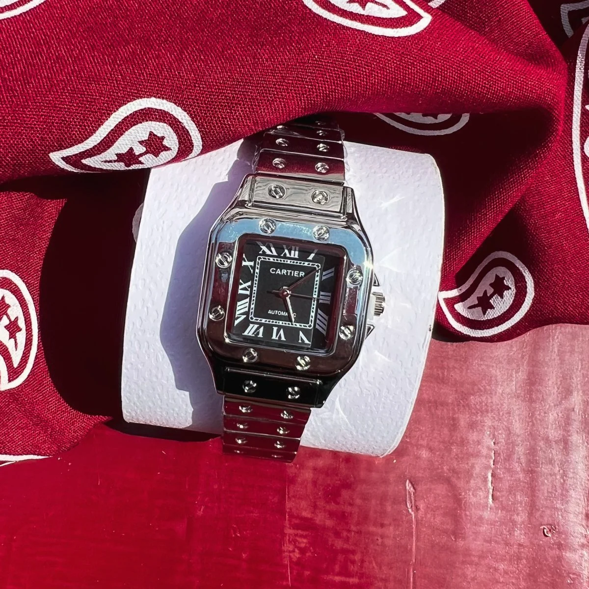  ساعت کارتیر صفحه مشکی